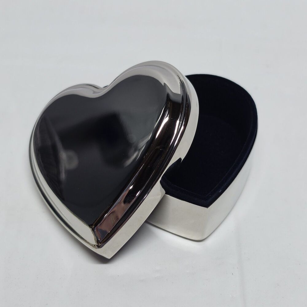 Sheridan Silver Heart Shaped Non Tarnish Navy Velour Lined Jewelry Box Romance